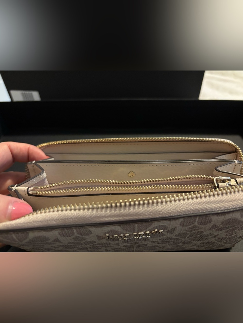 kate spade Cream and Tan Zip Around Wallet - Picture 7 of 9